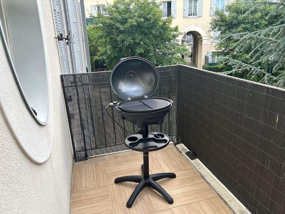 Once Upon A Time - 7Min From Disneyland - Free Private Parking - Self Checkin - Balcony - Barbecue Magny-le-Hongre Exterior foto